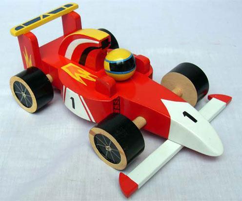 car Leksaksbil av miljövänligt trä. Formel 1